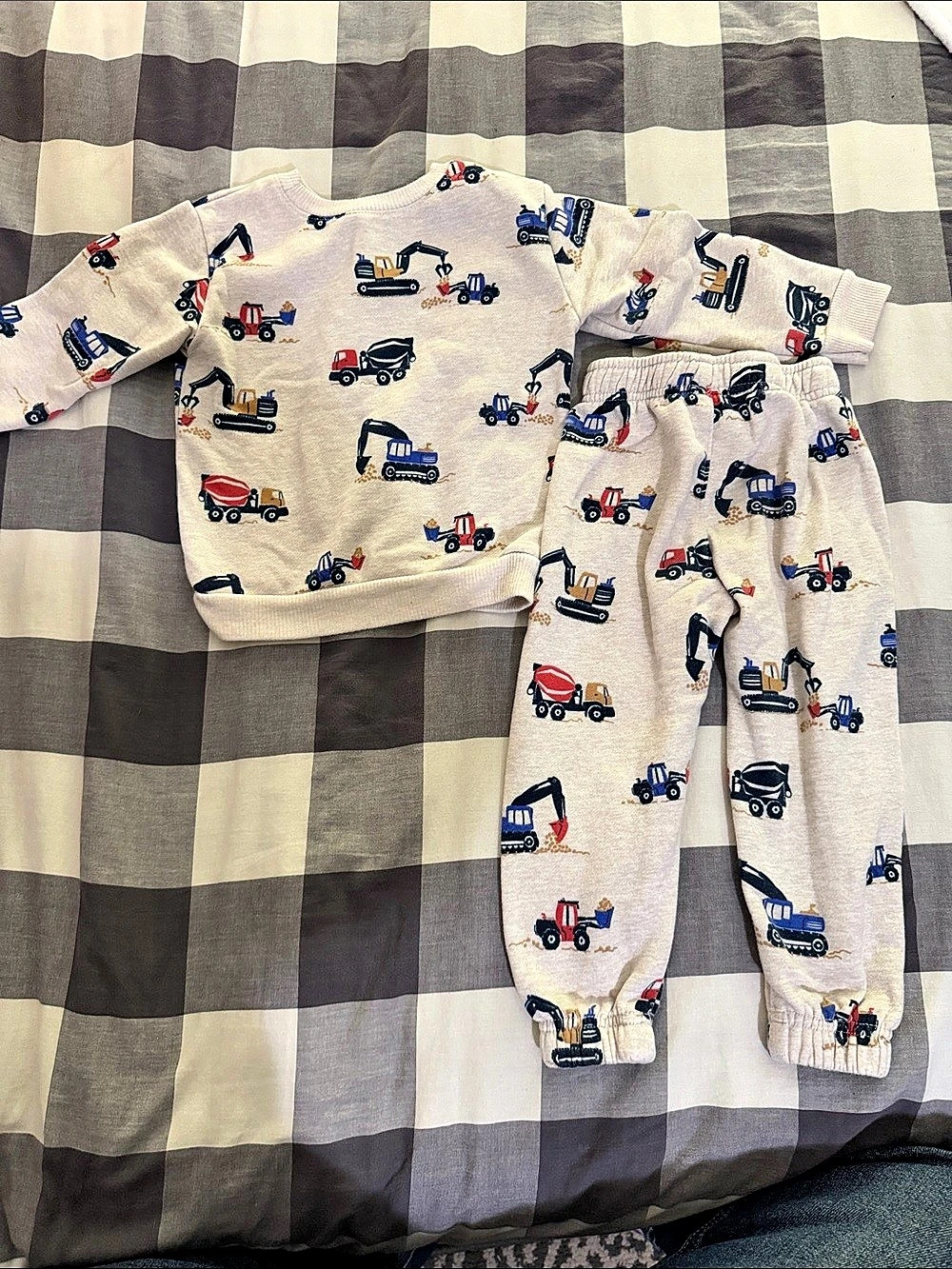 Garanimals Boys Size 2T Truck Print Matching Set Like New